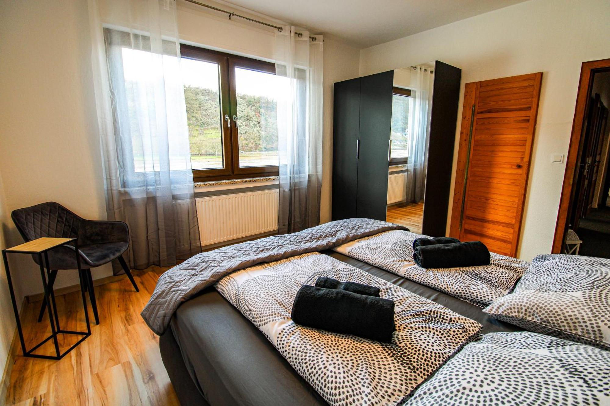 Exklusive Moselidylle: Fewo Mit Traumhaftem Staustufenblick, Netflix, Terrasse Neef Esterno foto