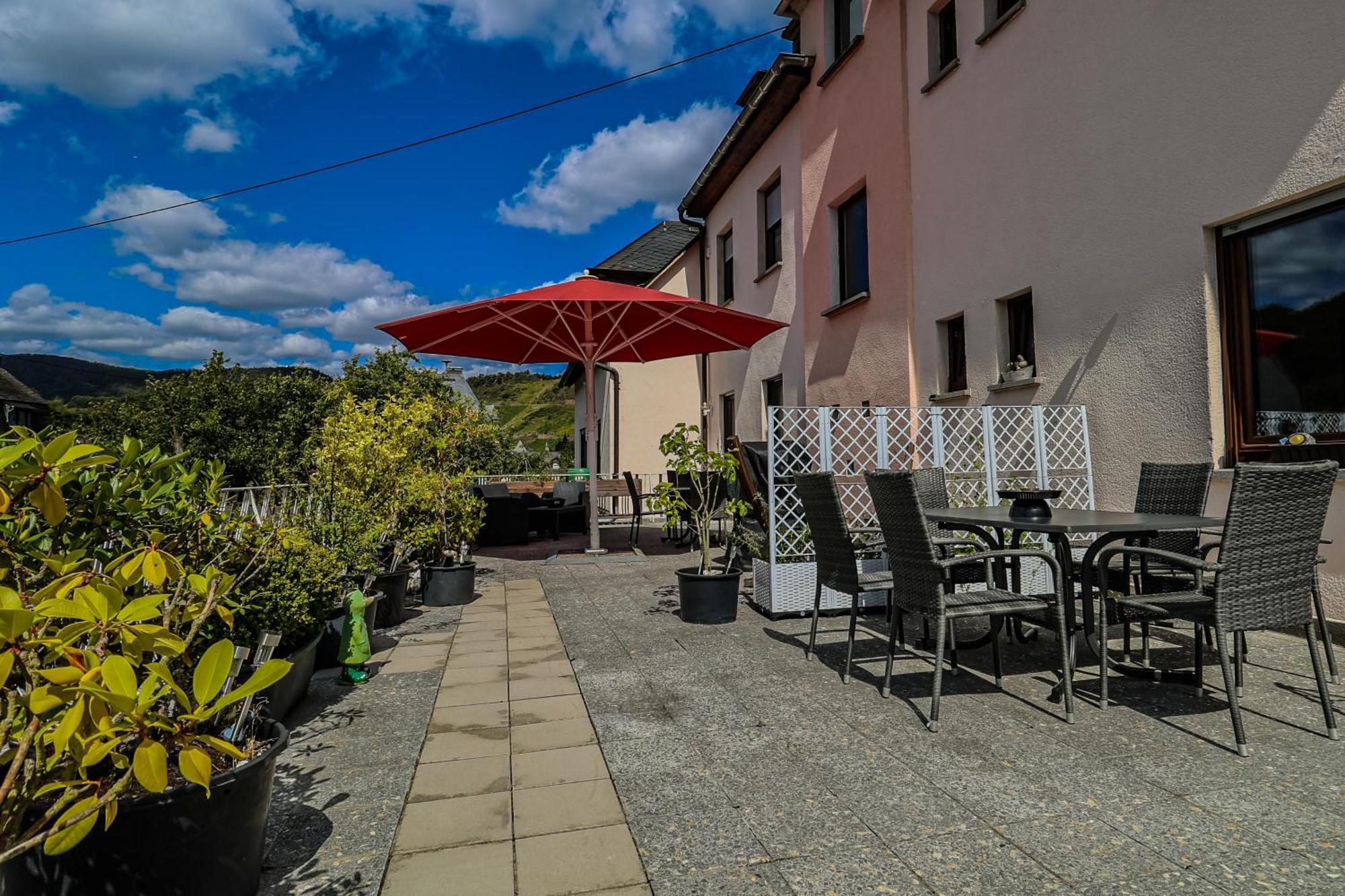 Exklusive Moselidylle: Fewo Mit Traumhaftem Staustufenblick, Netflix, Terrasse Neef Esterno foto